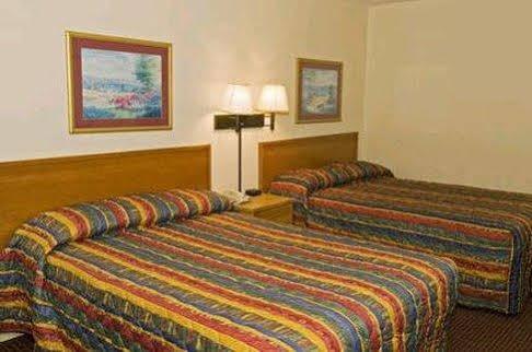 Mid-Town Inn Clarksville Eksteriør billede
